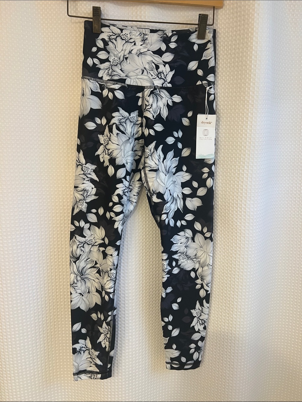 Balance Collection Black and White Floral women’s Leggings